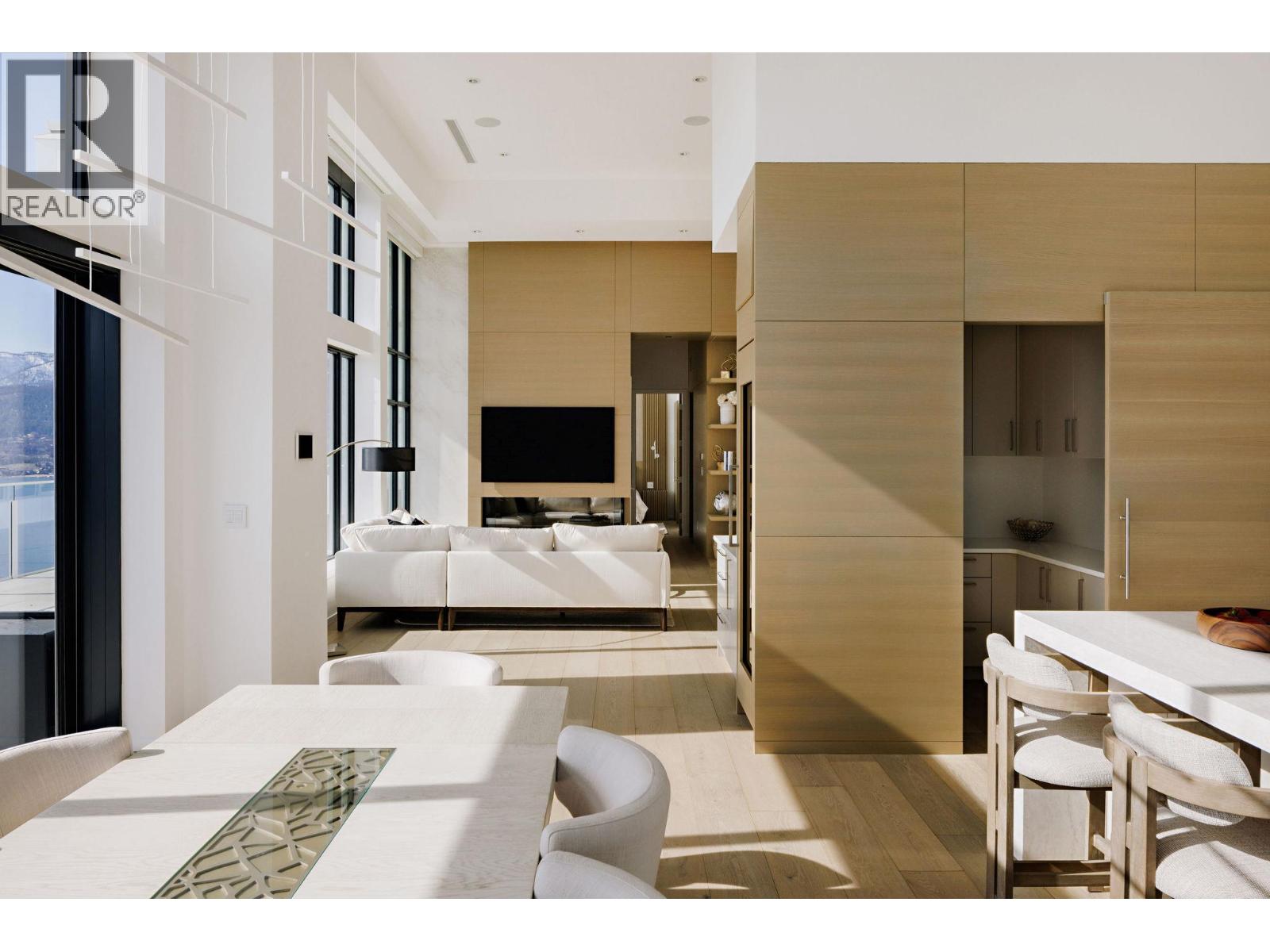 2901 1181 Sunset Drive, Kelowna