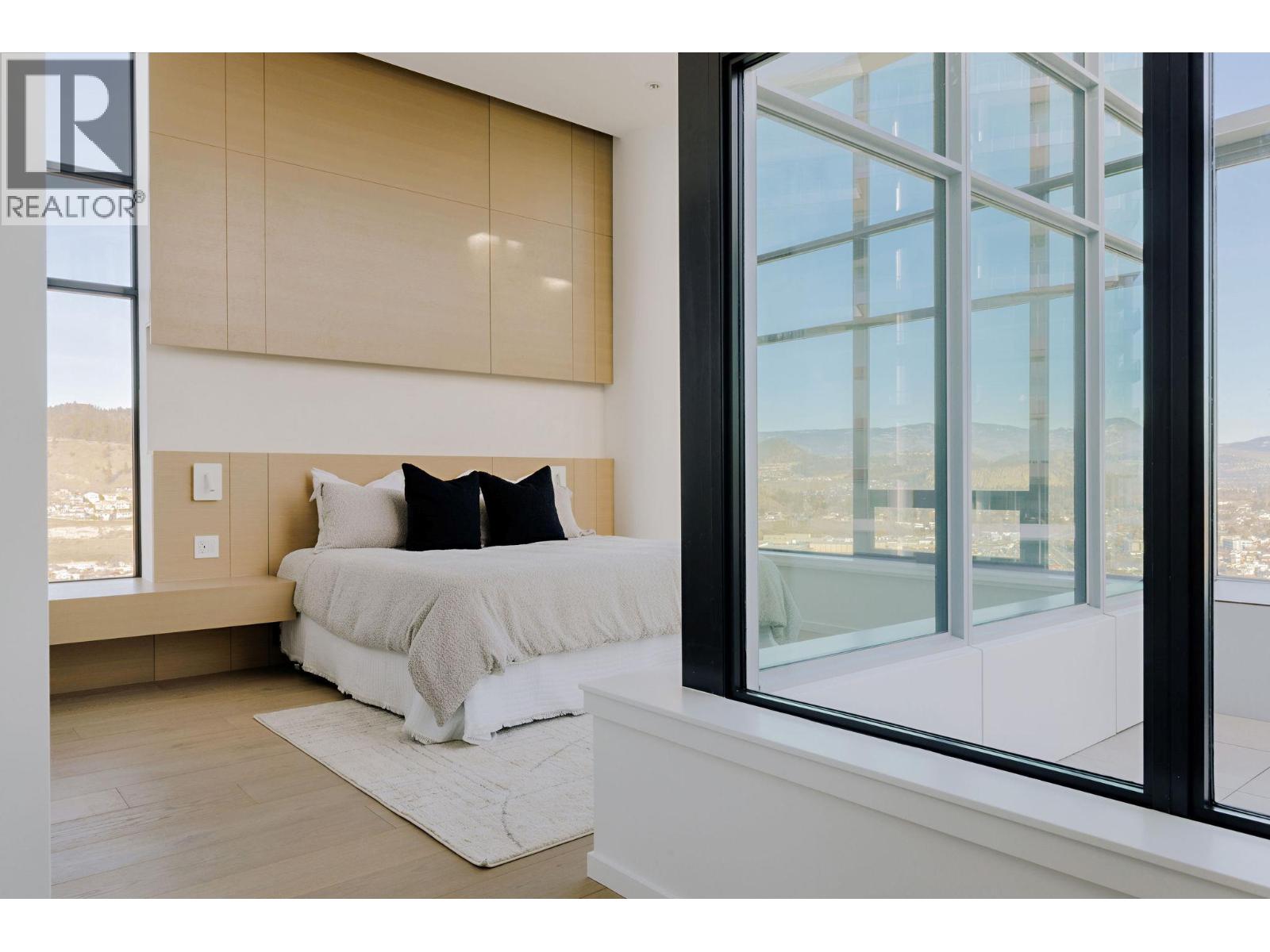 2901 1181 Sunset Drive, Kelowna