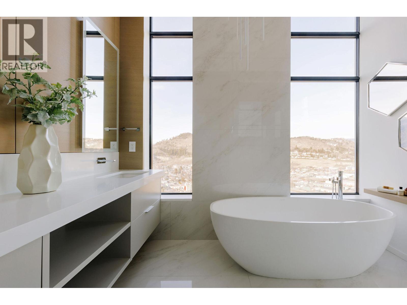 2901 1181 Sunset Drive, Kelowna