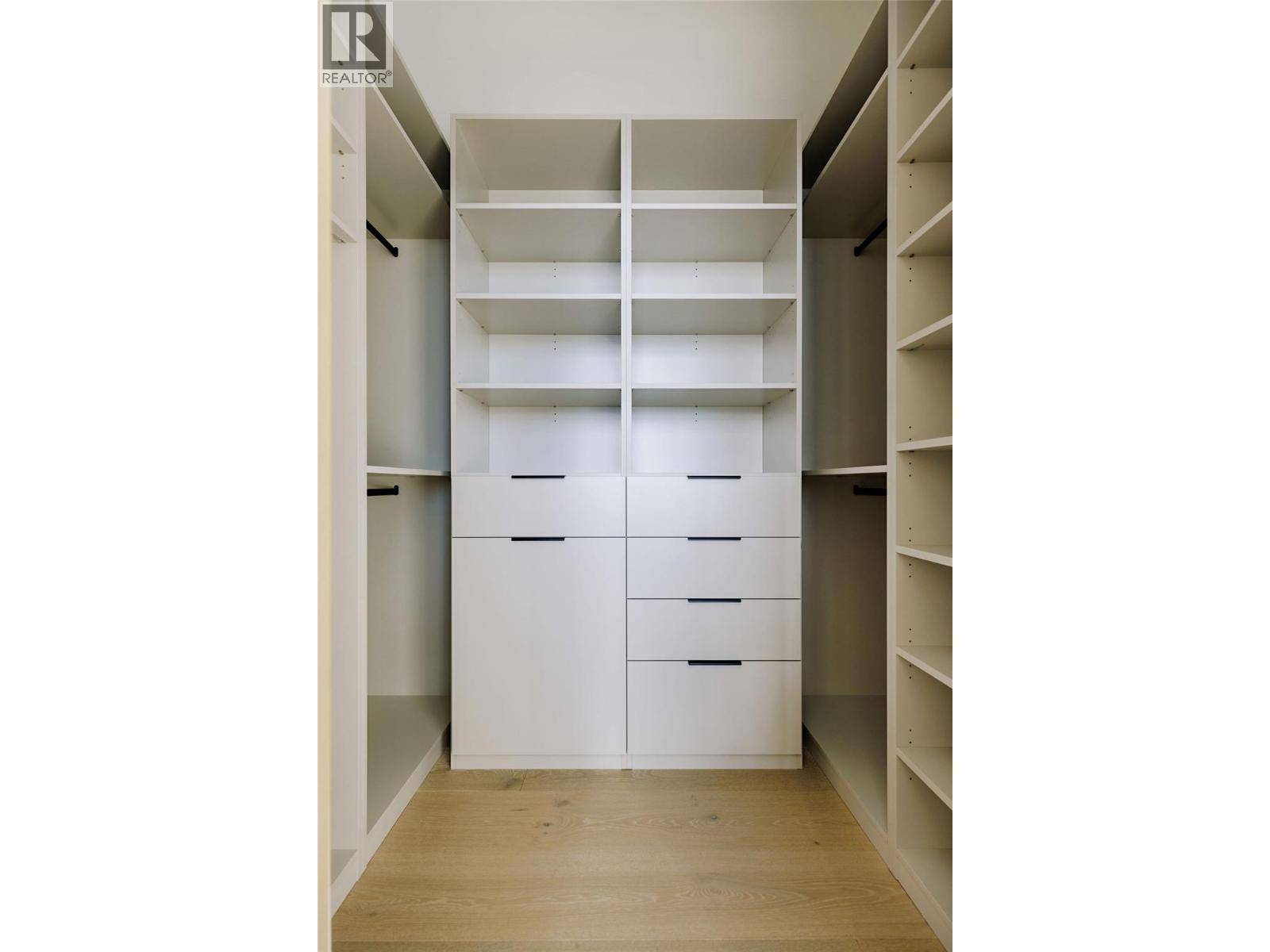 2901 1181 Sunset Drive, Kelowna