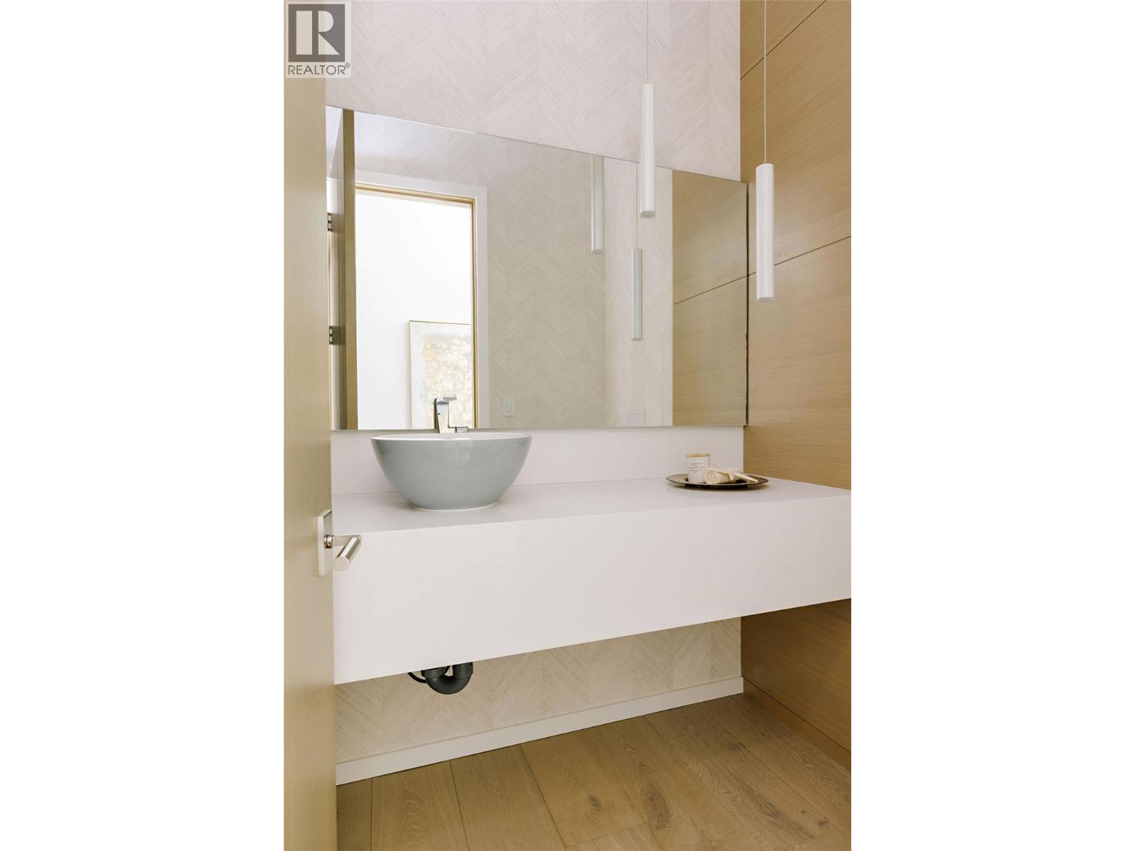 2901 1181 Sunset Drive, Kelowna