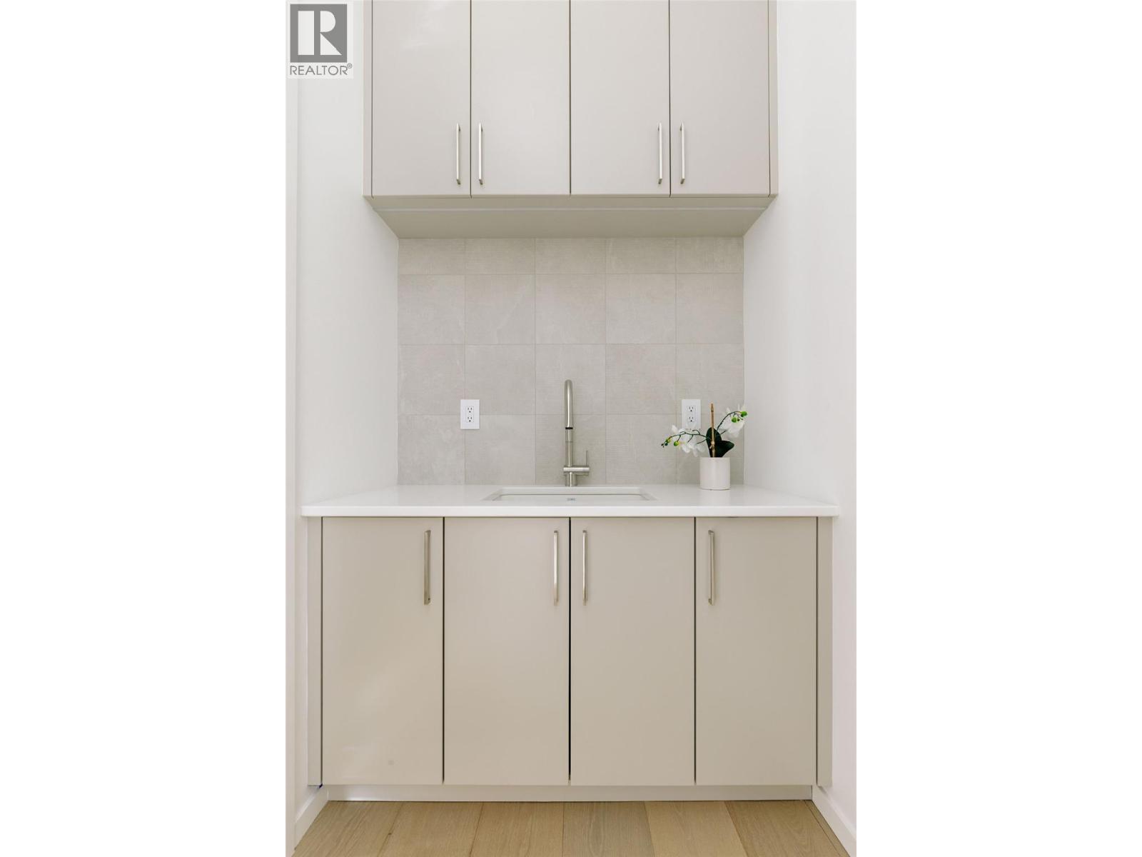 2901 1181 Sunset Drive, Kelowna