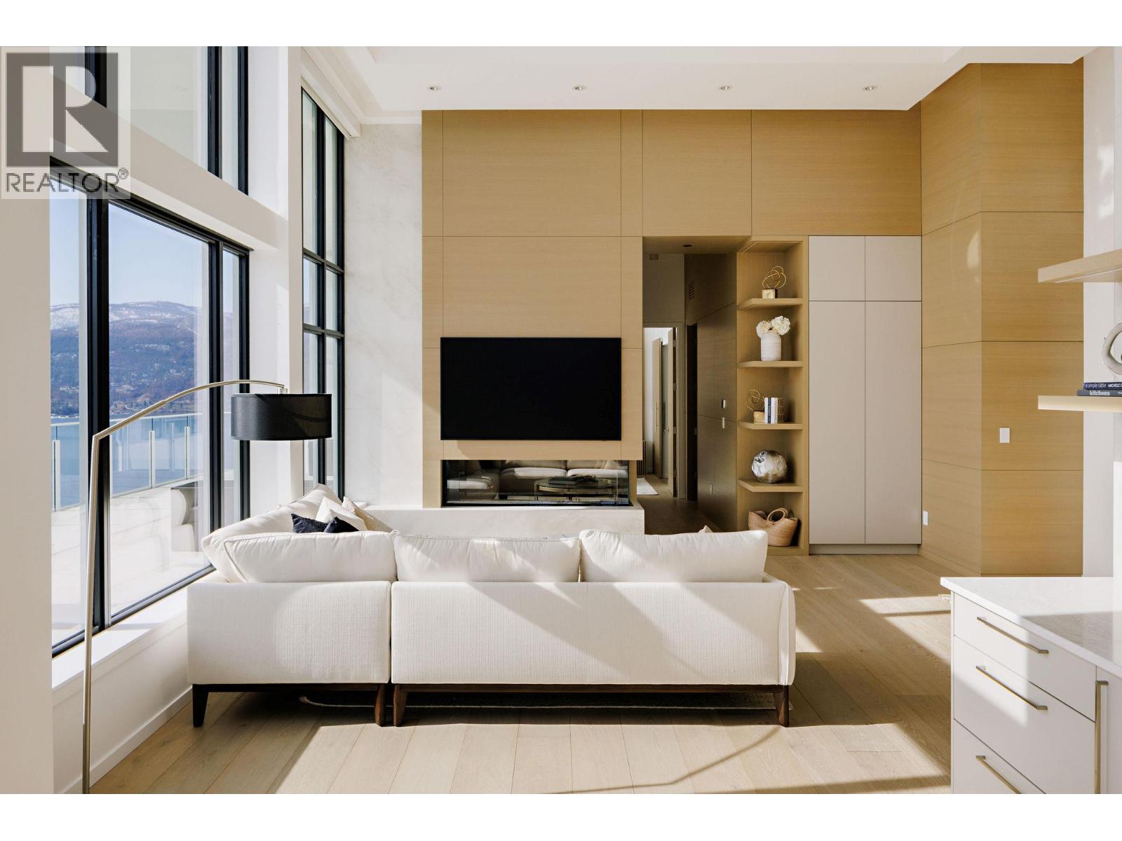 2901 1181 Sunset Drive, Kelowna