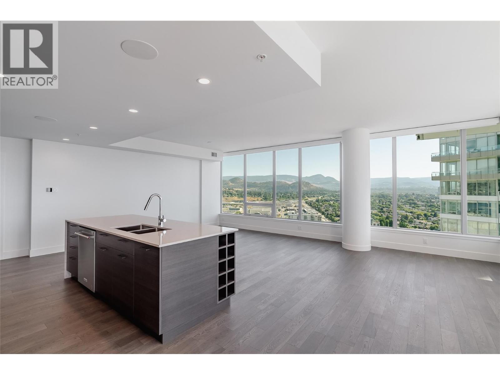 2703 1181 Sunset Drive, Kelowna