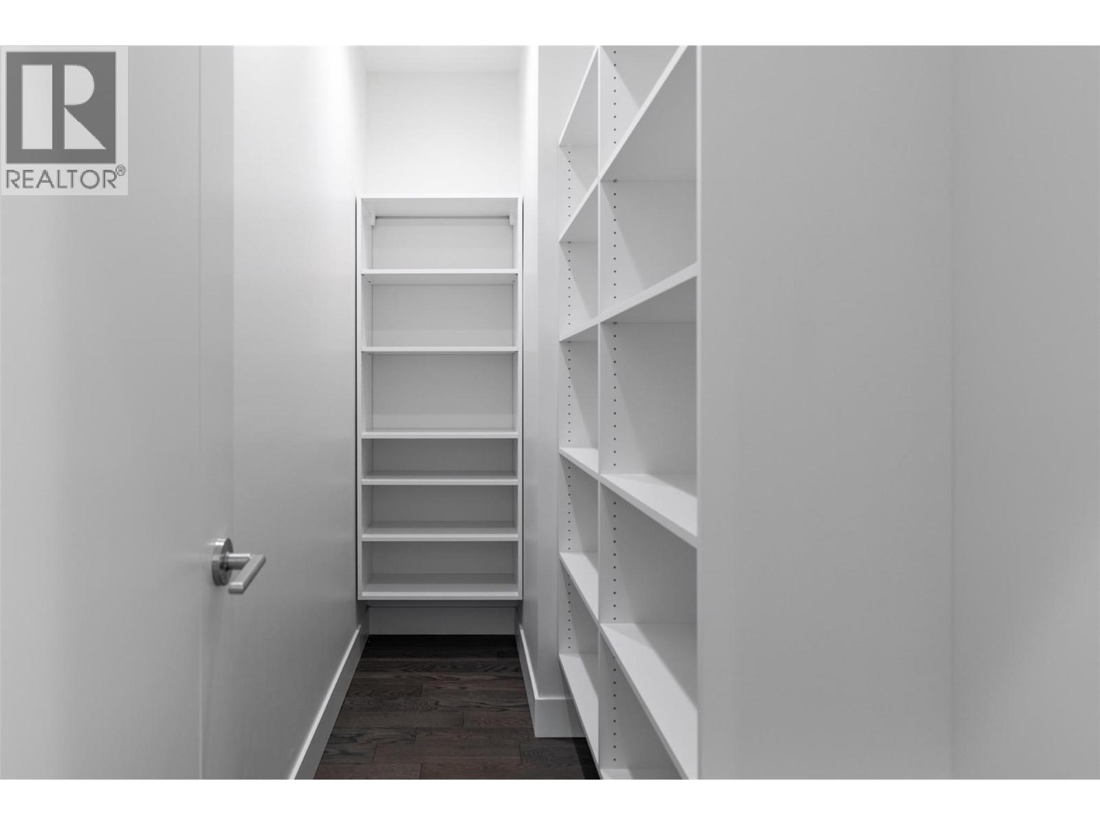 2703 1181 Sunset Drive, Kelowna