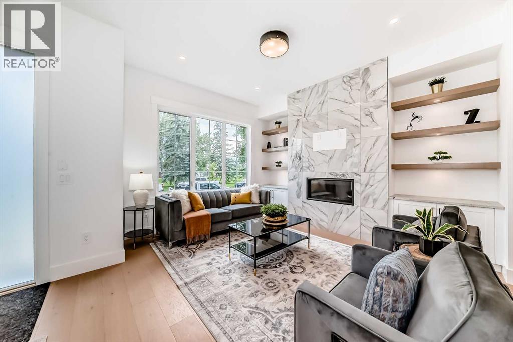 Single Family House for Sale in   Avenue SW North Glenmore Park Calgary 