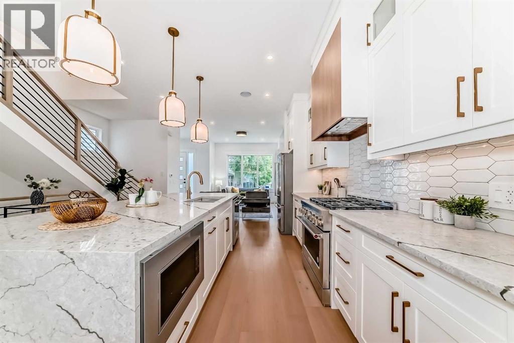 Single Family House for Sale in   Avenue SW North Glenmore Park Calgary 