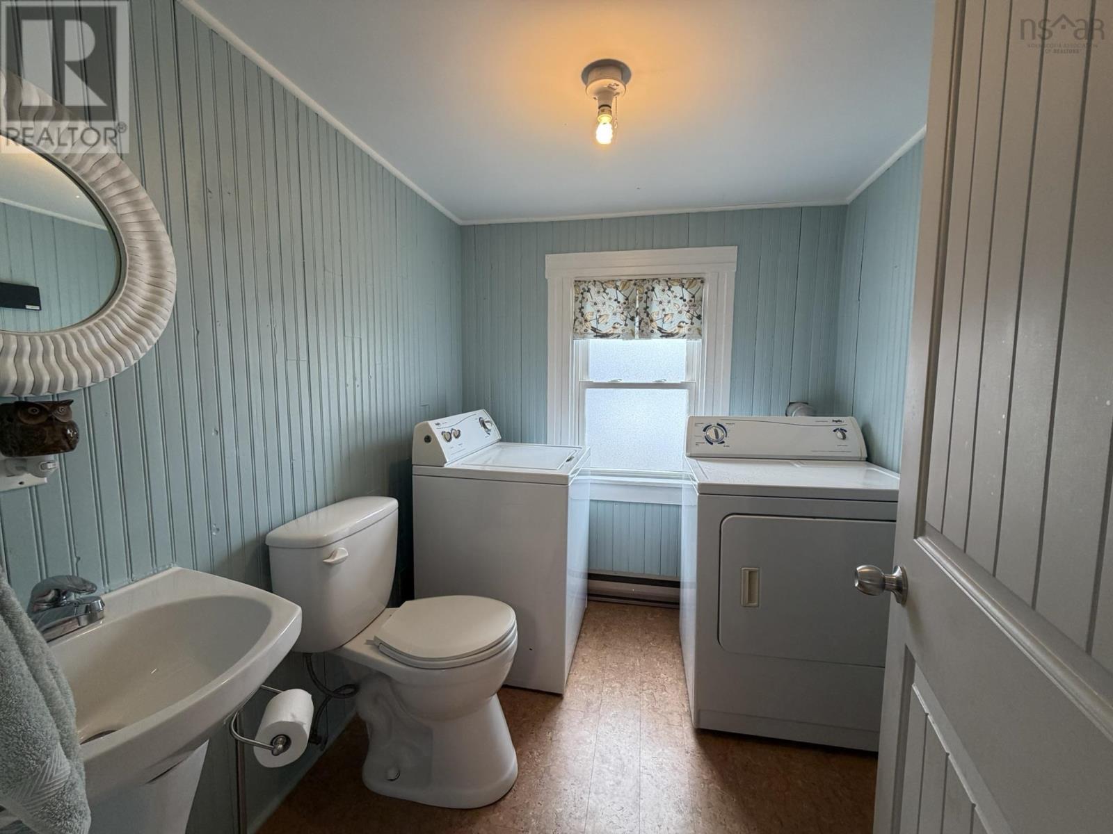 Property 15 of 31 of 33 RYLAND Avenue