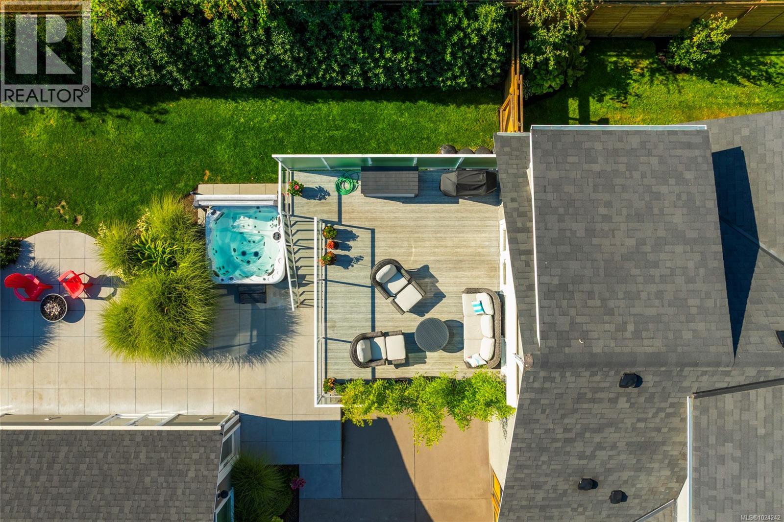  2051 Hampshire Road, Oak Bay