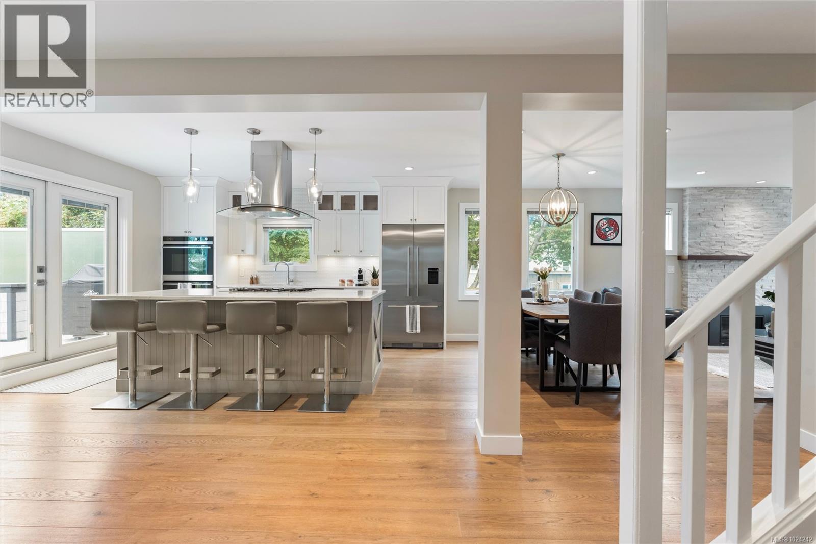  2051 Hampshire Road, Oak Bay