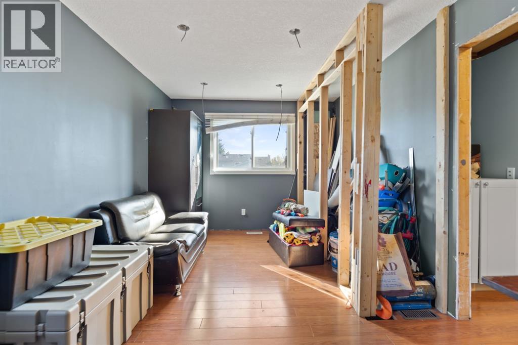 Single Family House 3 Level for Sale in  Castlegrove Way NE Castleridge Calgary 