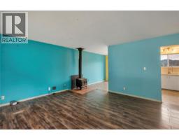 431 Macmillan Dr, Sayward, BC V0P1R0 Photo 10