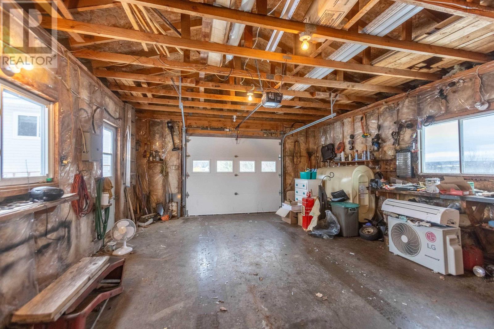 Property 37 of 40 of 482 Highway 204