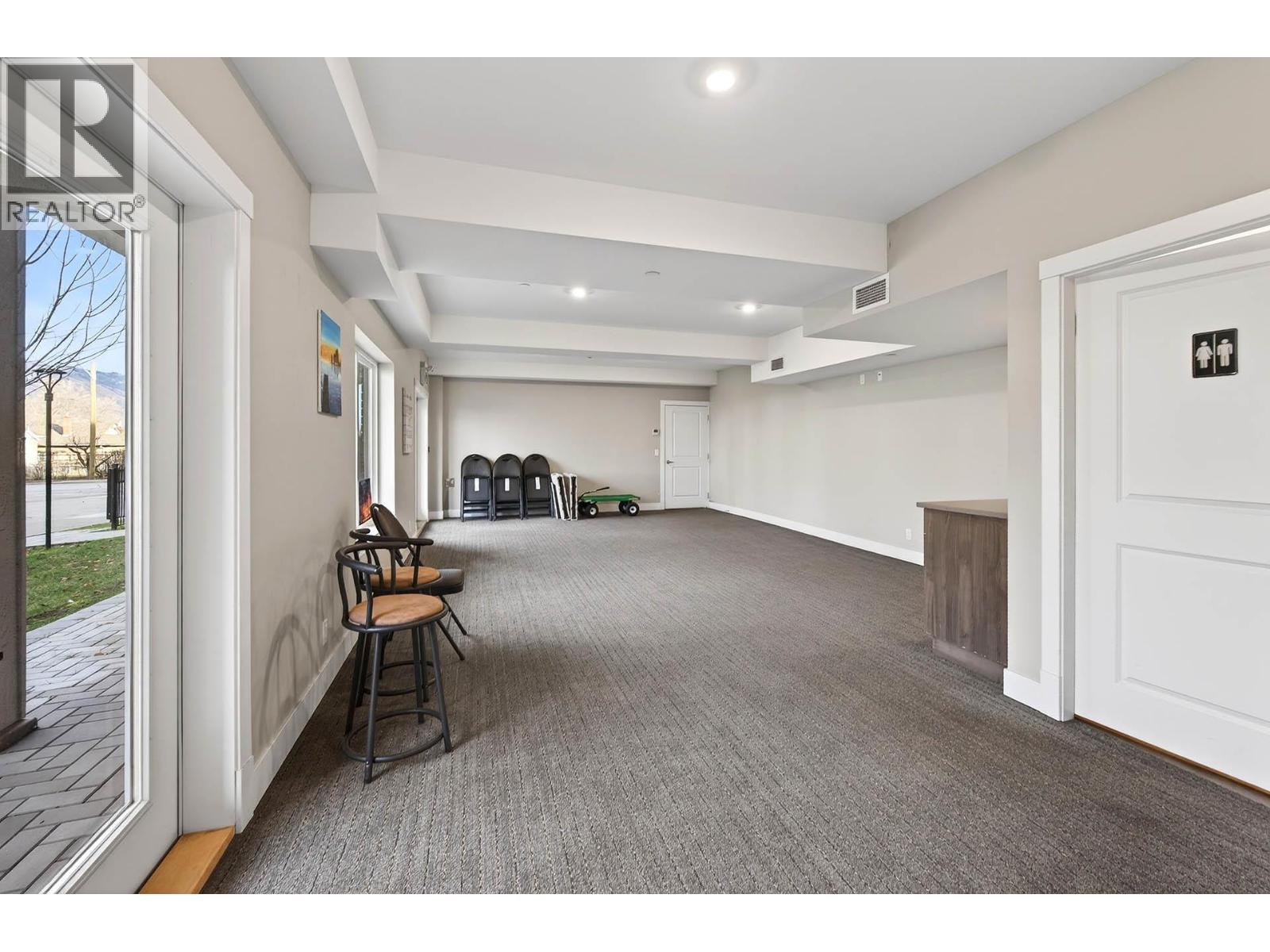 #207 777 BATTLE STREET - 11