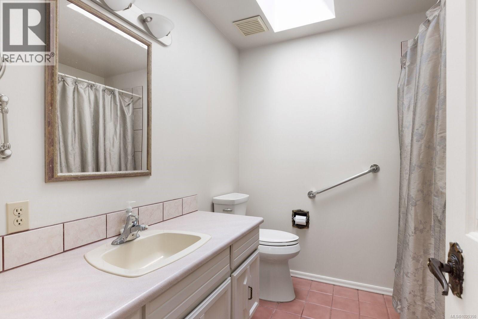 1678 LANDS END RD - 20