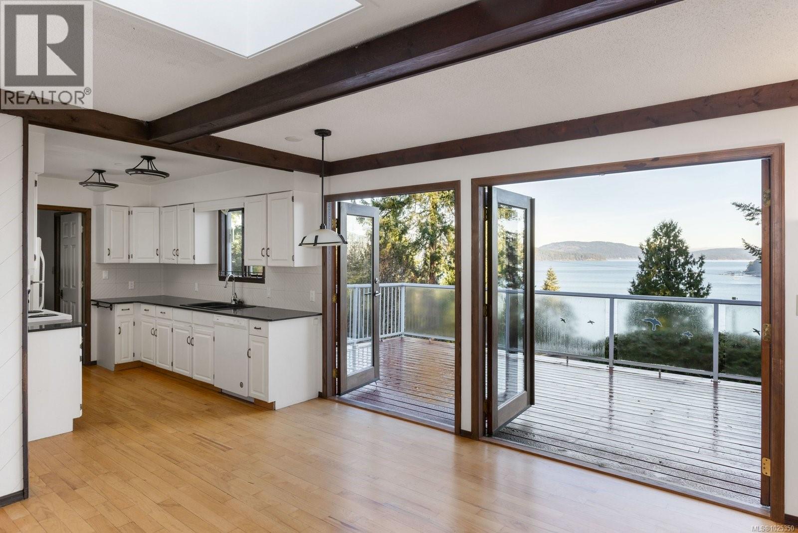 1678 LANDS END RD - 11