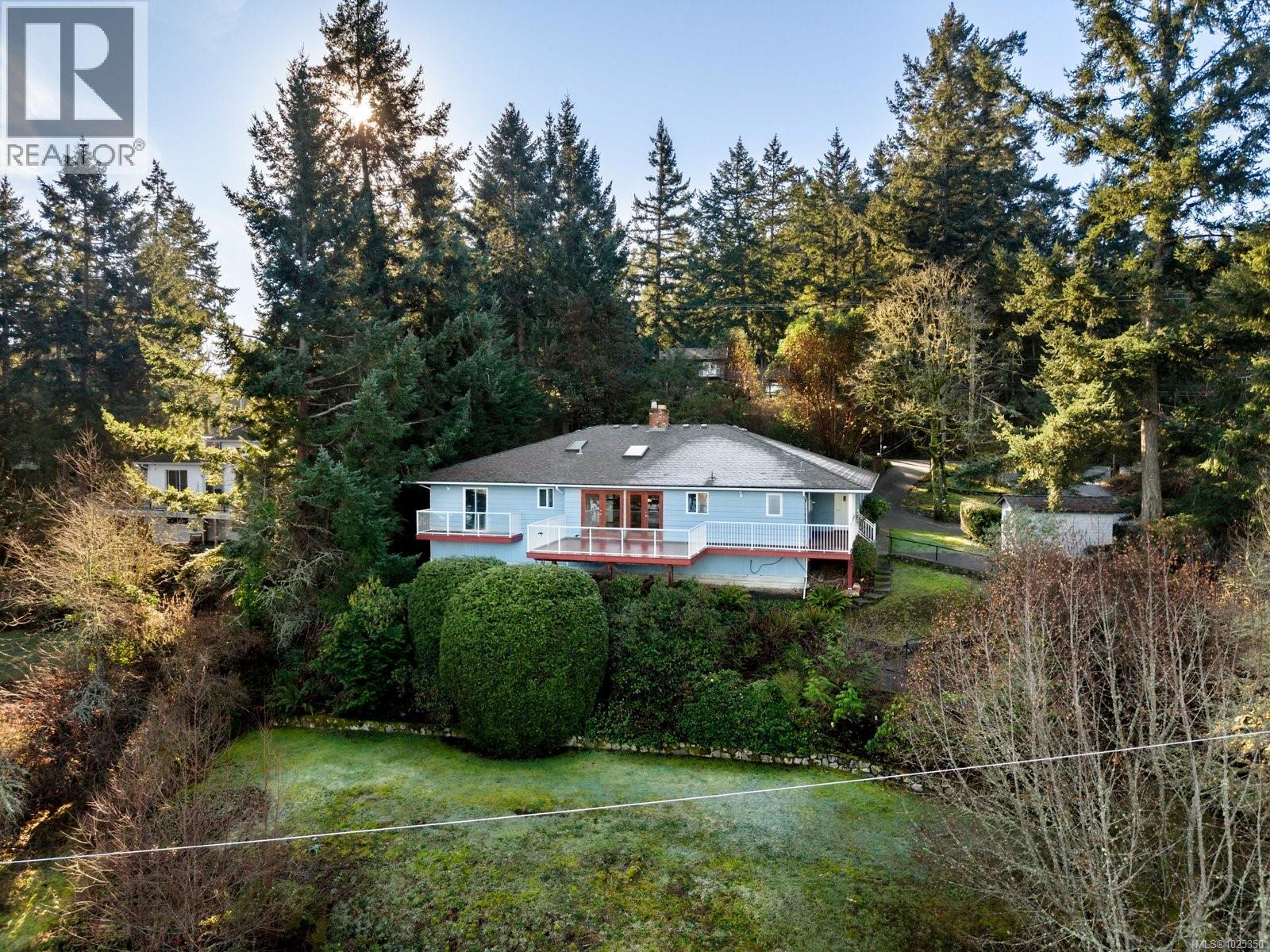 1678 LANDS END RD - 34