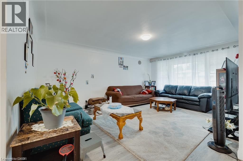 189 GATEWOOD ROAD - 7