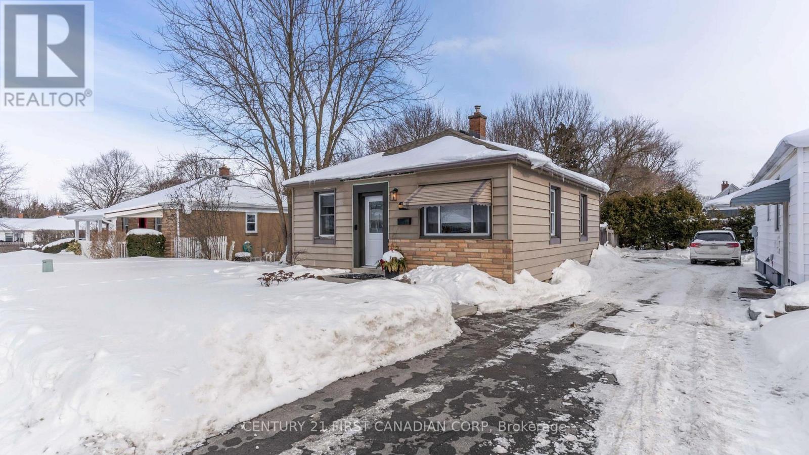 16 ELLIOTT STREET - Main photo, London East (East C), Ontario