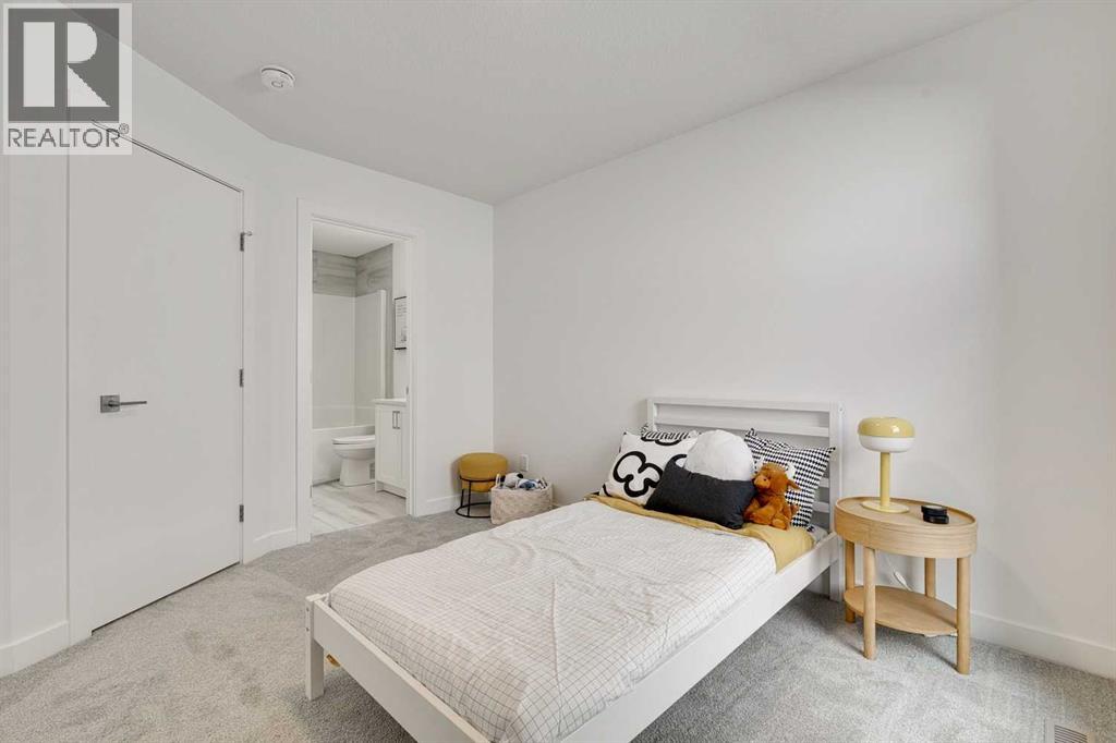 Single Family House for Sale in    Avenue NW Montgomery Calgary 