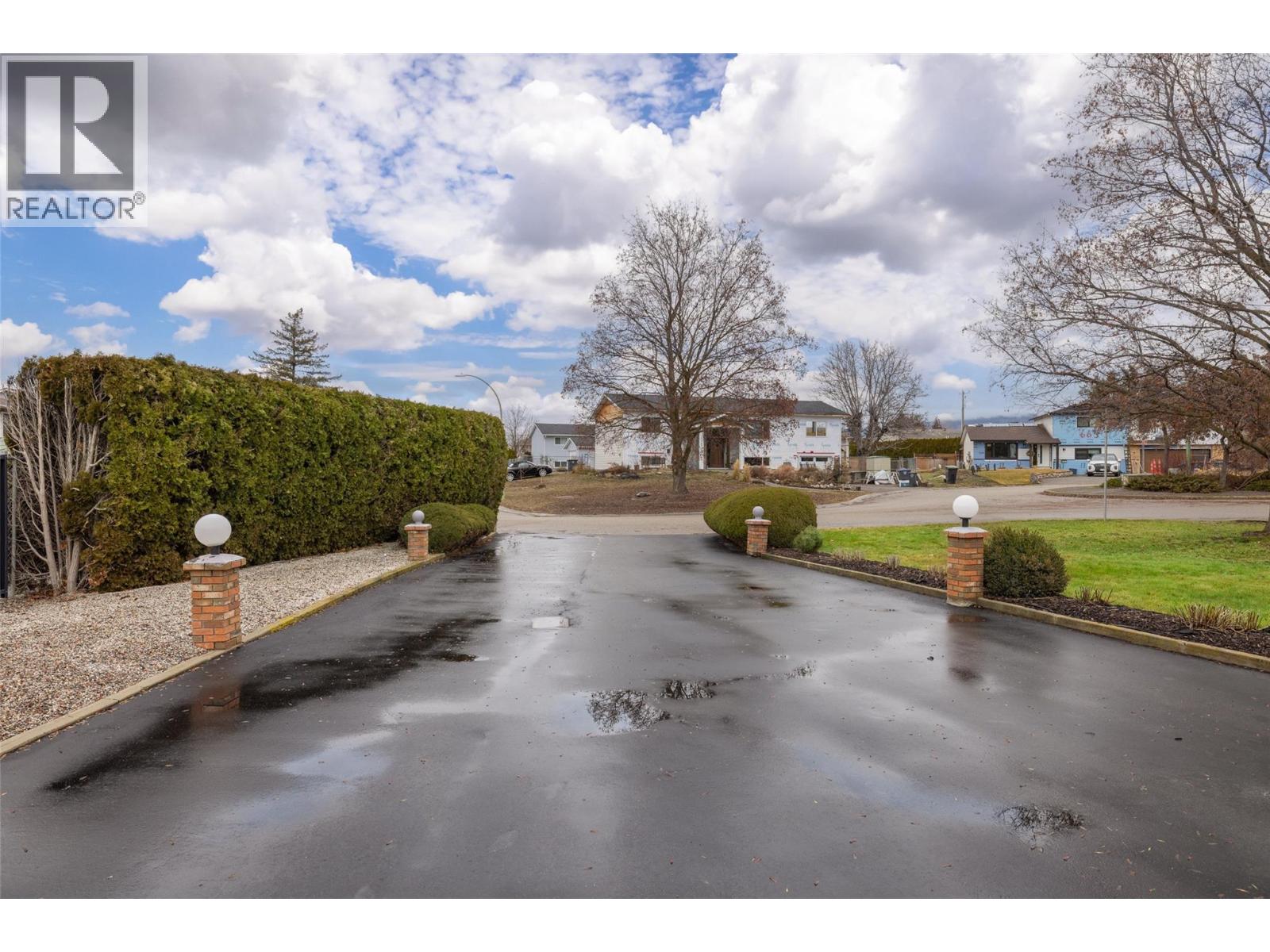  695 Moraine Court, Kelowna