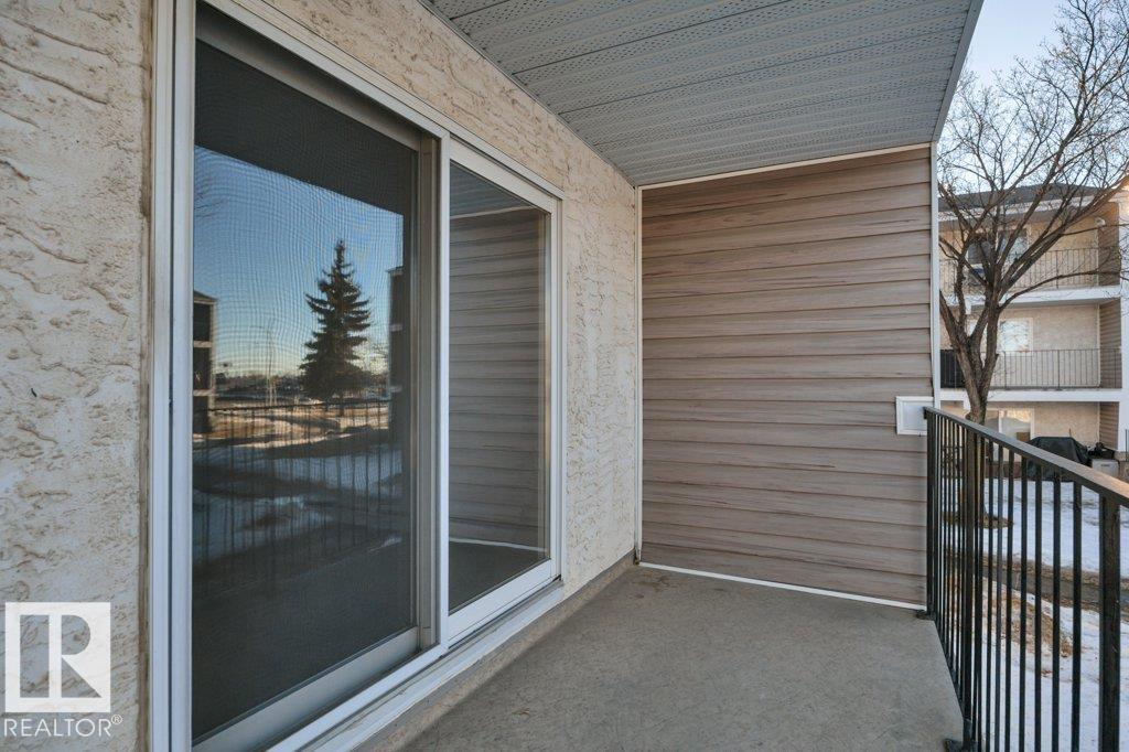 #3 7404 38 AV NW - 14