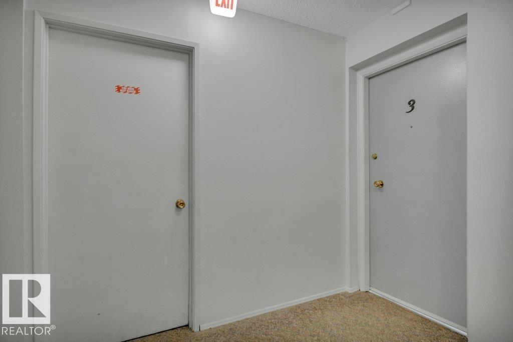 #3 7404 38 AV NW - 4