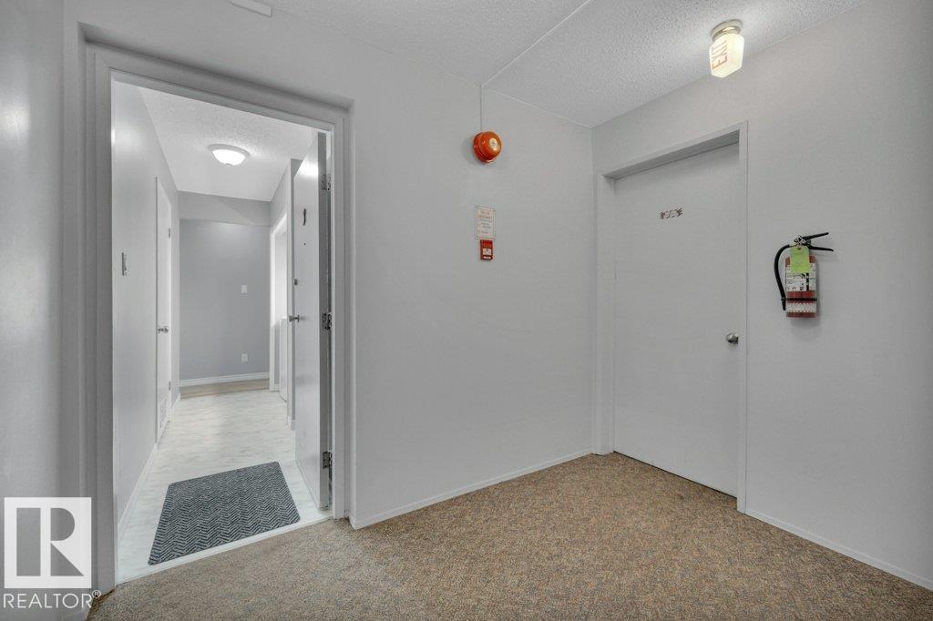 #3 7404 38 AV NW - 6