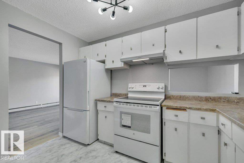 #3 7404 38 AV NW - 12