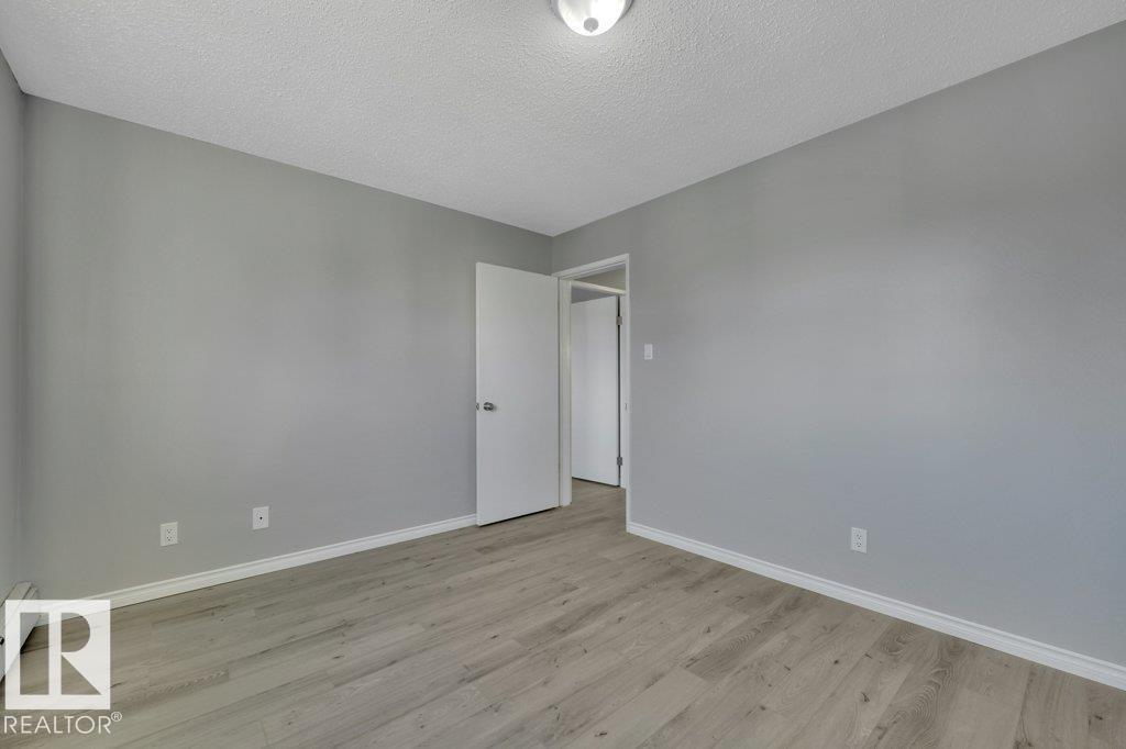 #3 7404 38 AV NW - 27