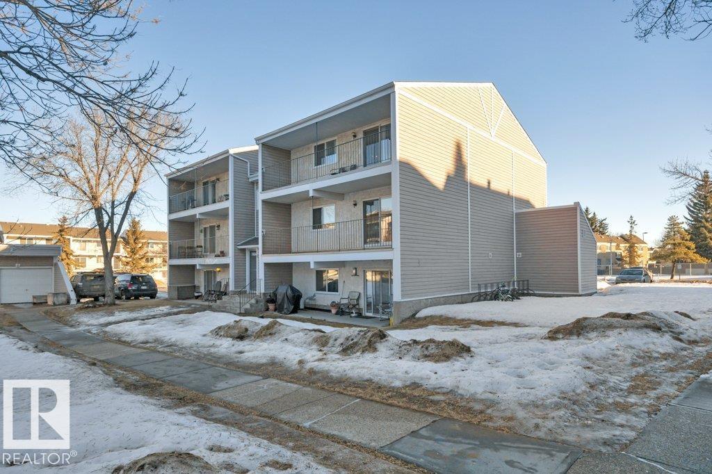 #3 7404 38 AV NW - 31
