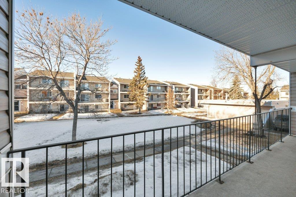 #3 7404 38 AV NW - 29