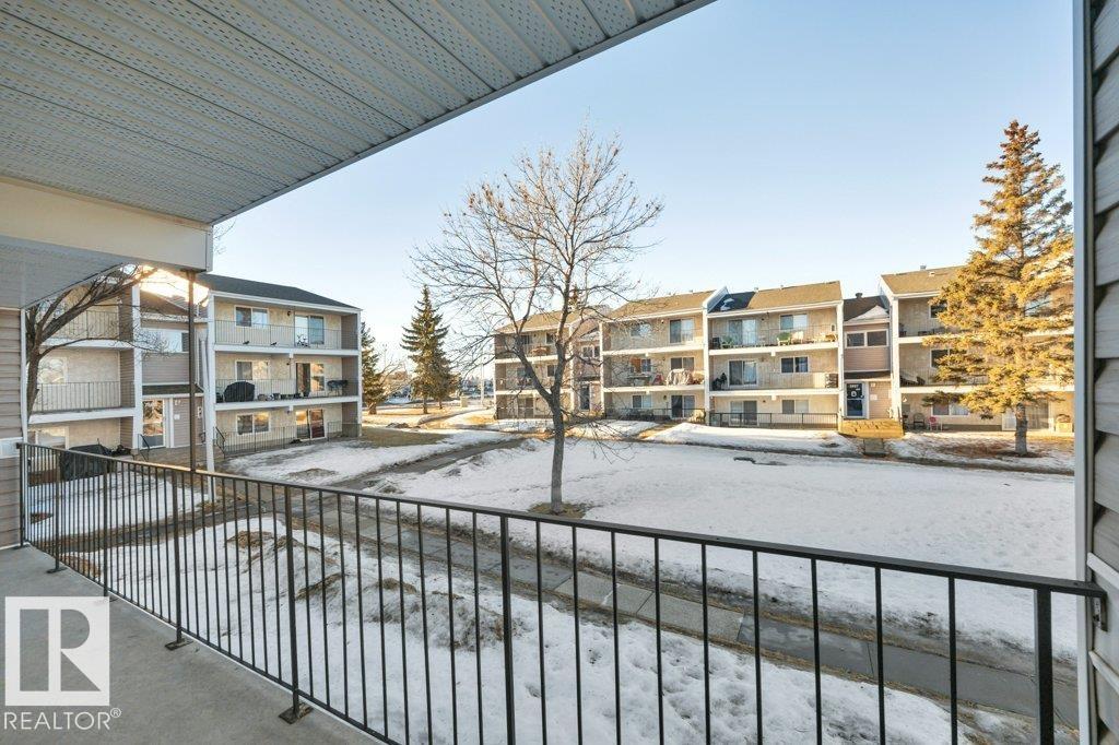 #3 7404 38 AV NW - 28