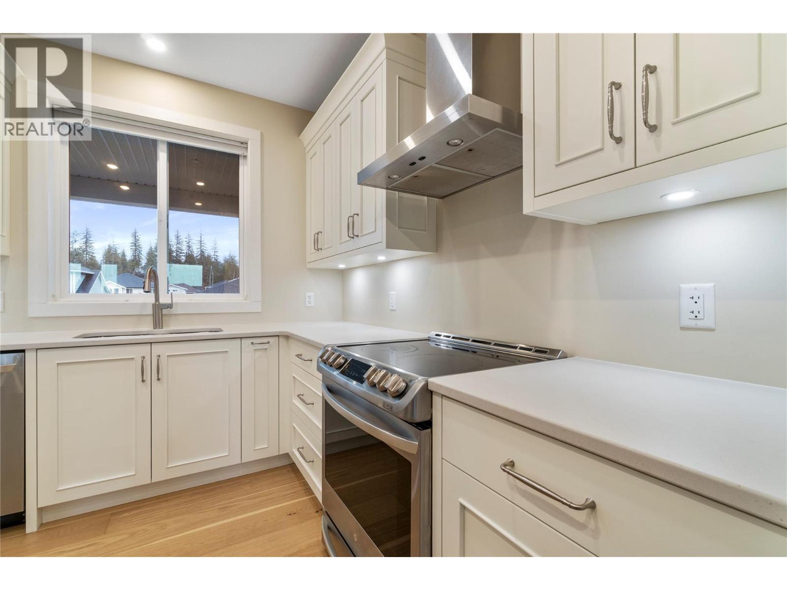  2251 14 Avenue Southeast, Salmon Arm