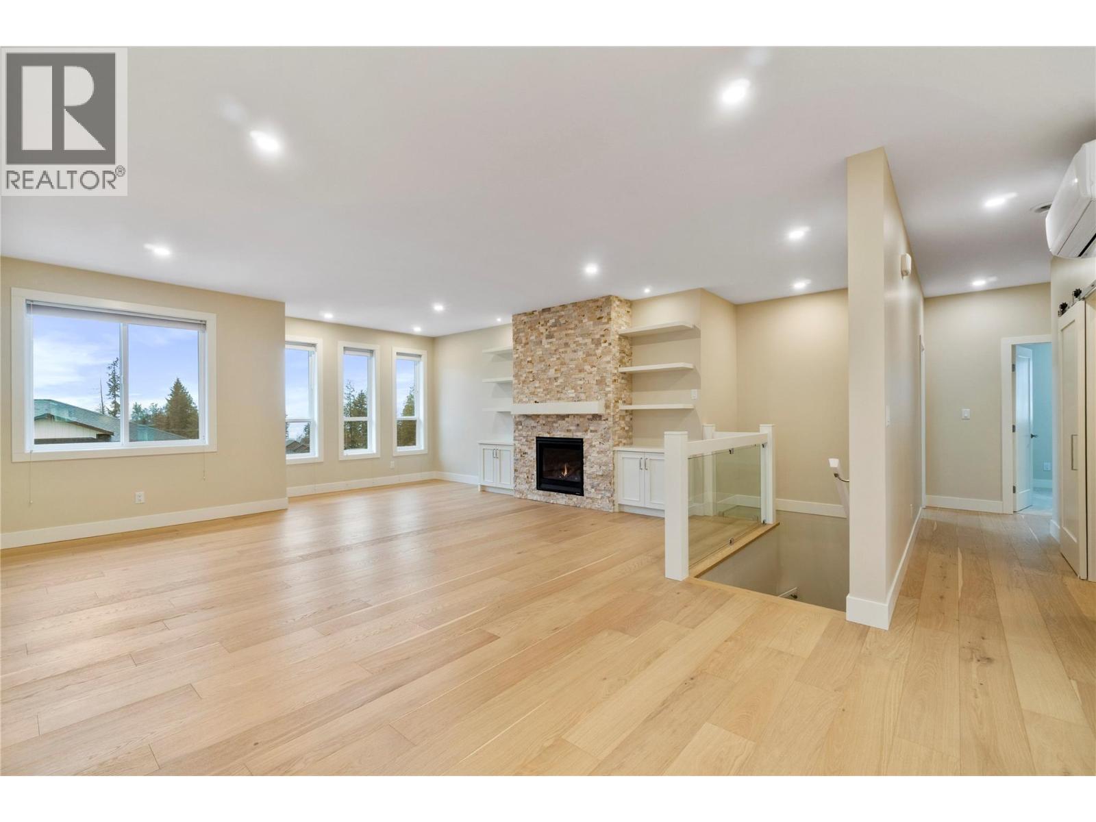  2251 14 Avenue Southeast, Salmon Arm