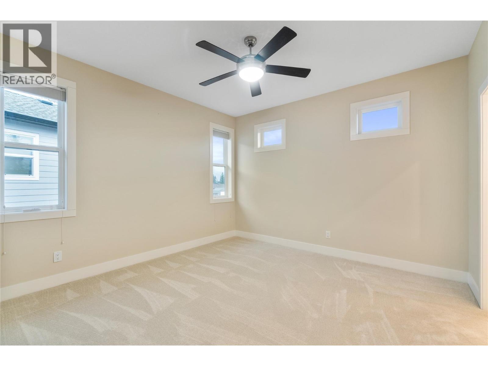  2251 14 Avenue Southeast, Salmon Arm