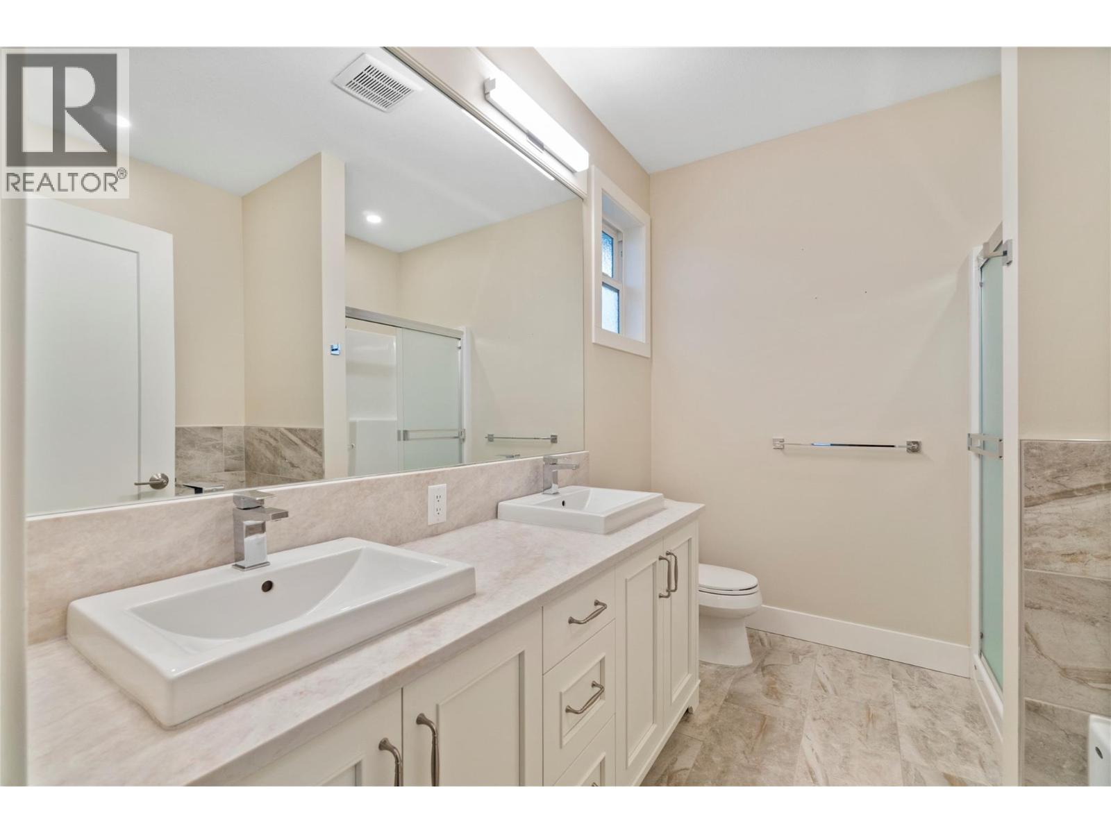  2251 14 Avenue Southeast, Salmon Arm