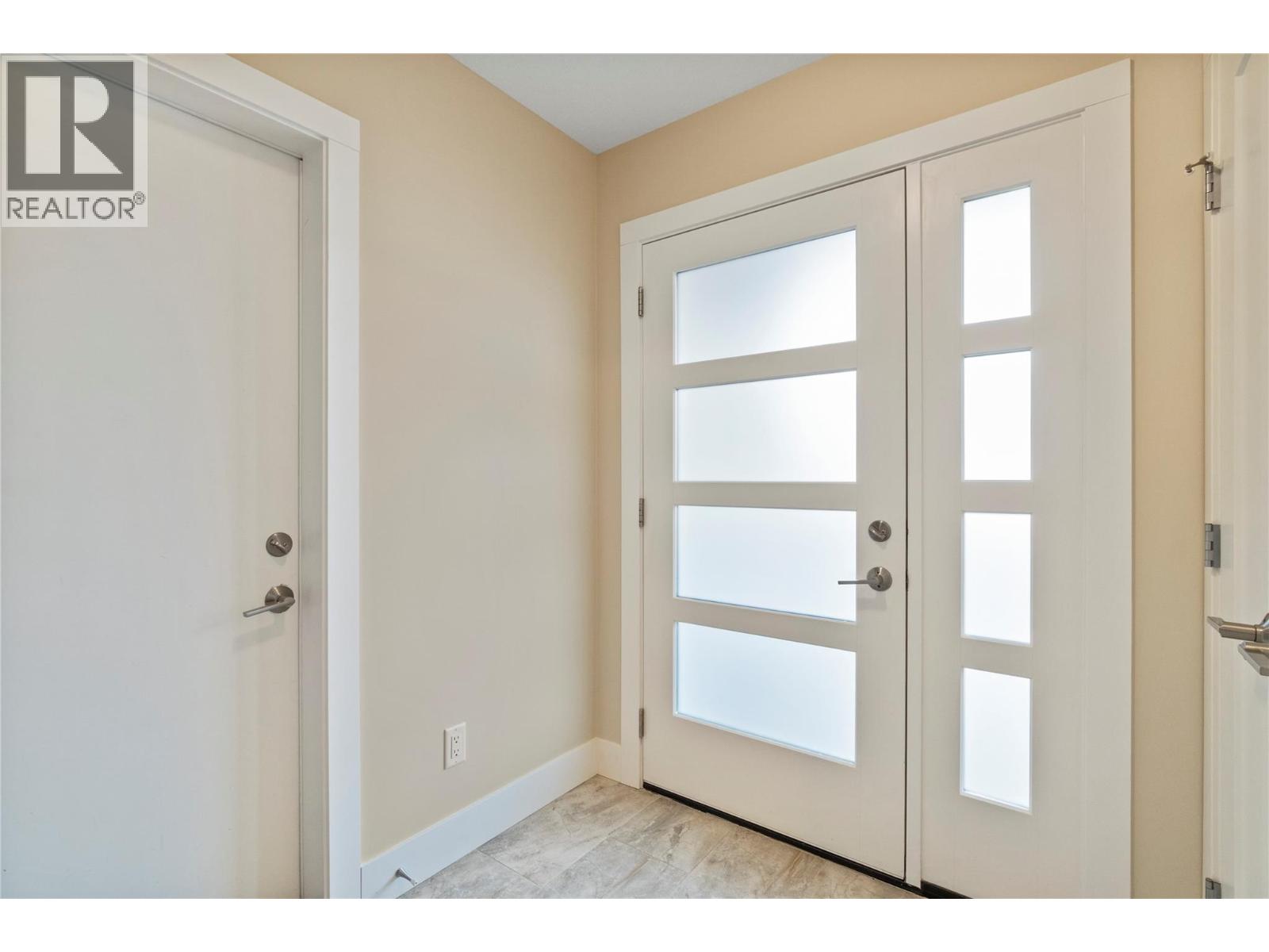  2251 14 Avenue Southeast, Salmon Arm