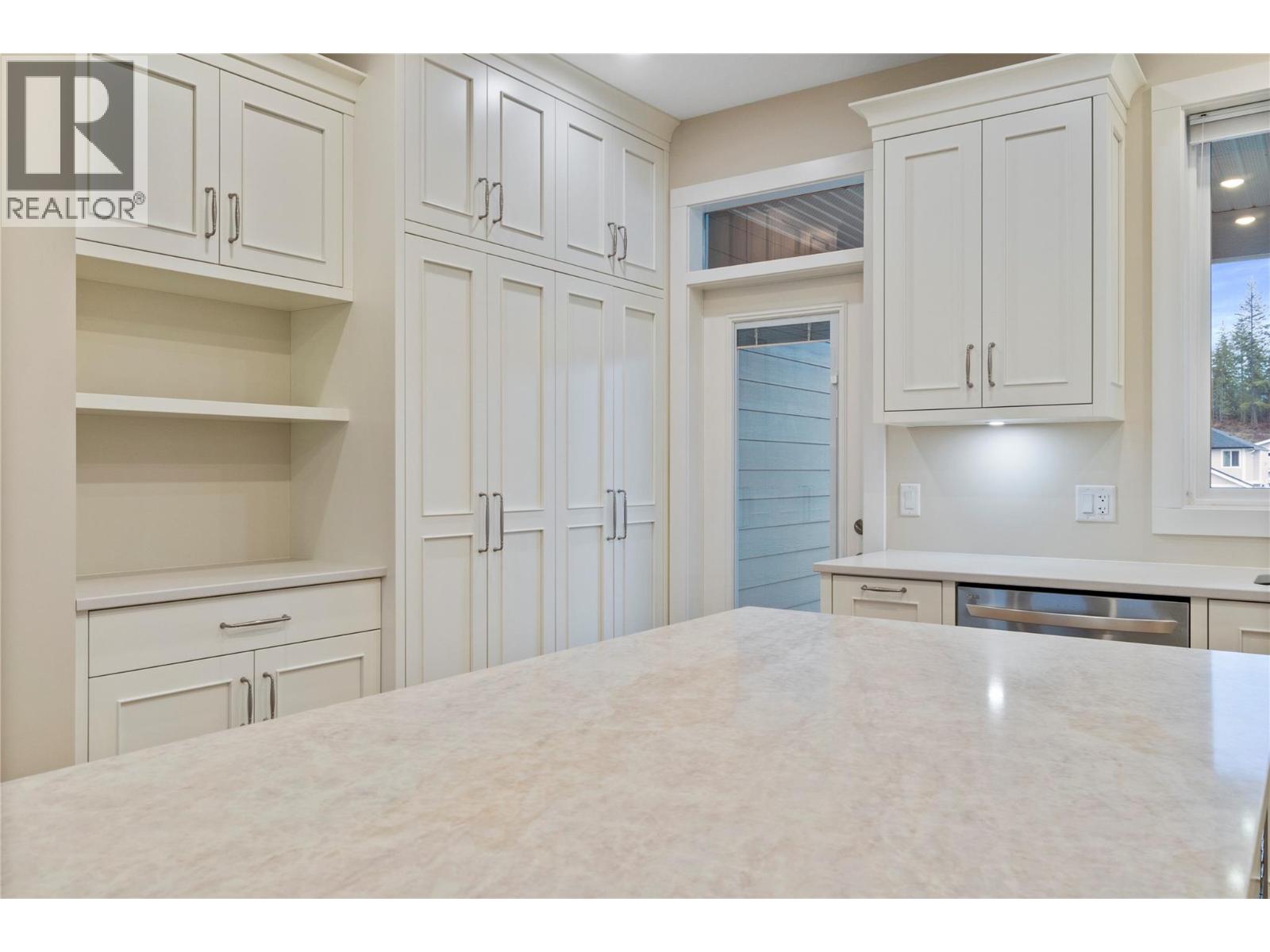  2251 14 Avenue Southeast, Salmon Arm