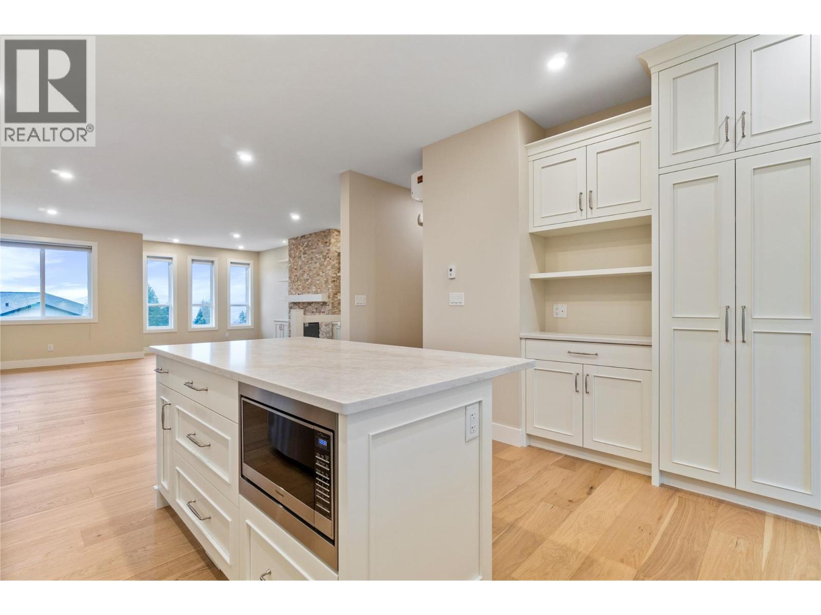  2251 14 Avenue Southeast, Salmon Arm