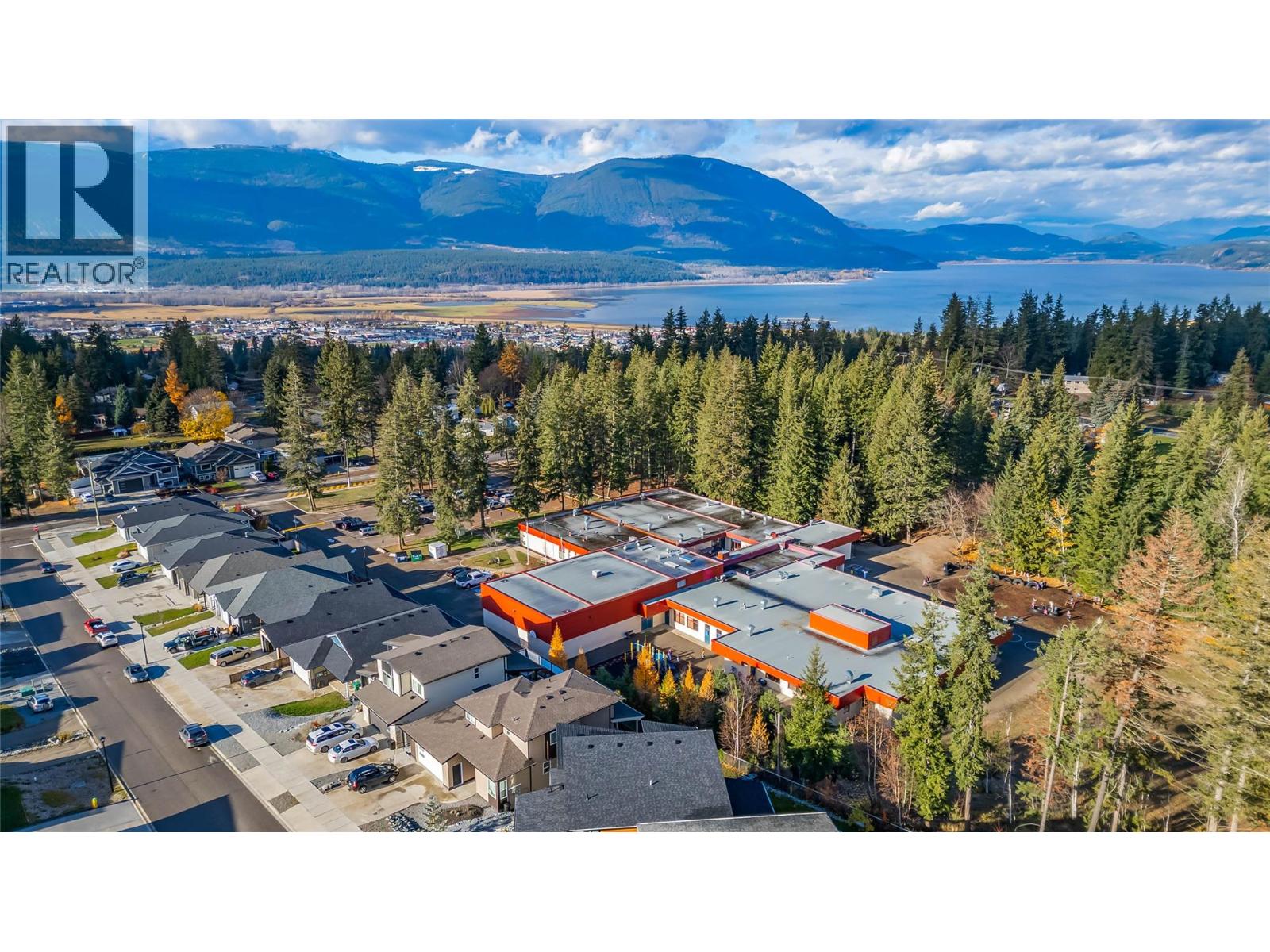  2251 14 Avenue Southeast, Salmon Arm