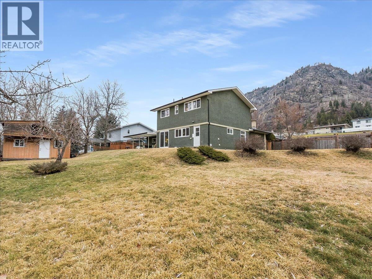 3866 CARNATION Drive, Trail