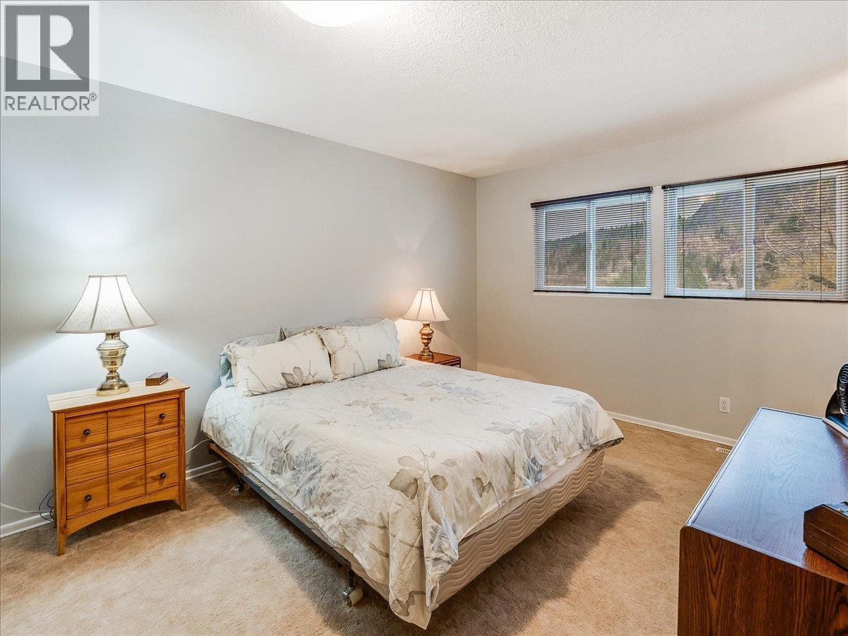 3866 CARNATION Drive, Trail