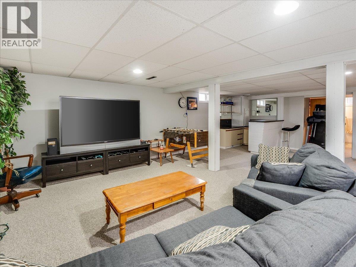 3866 CARNATION Drive, Trail