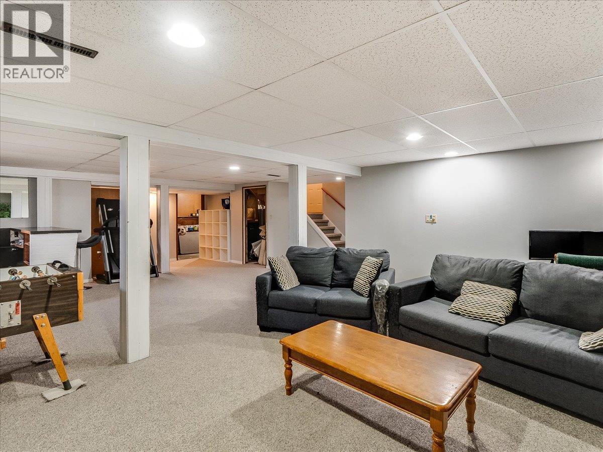 3866 CARNATION Drive, Trail