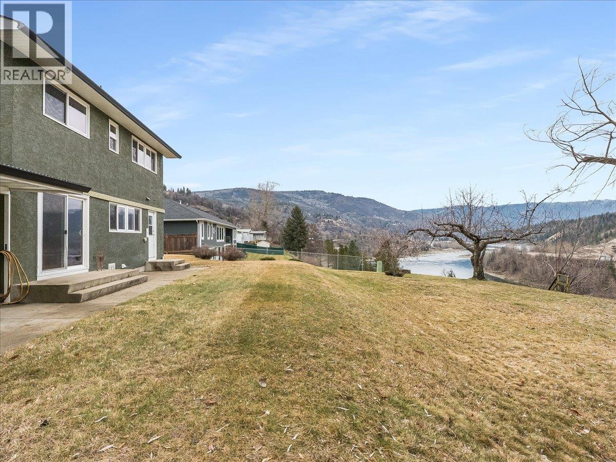 3866 CARNATION Drive, Trail