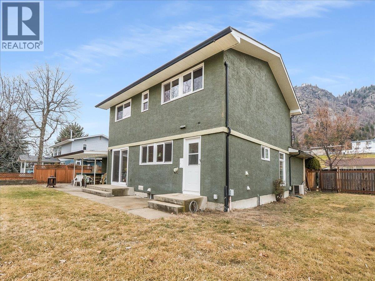 3866 CARNATION Drive, Trail