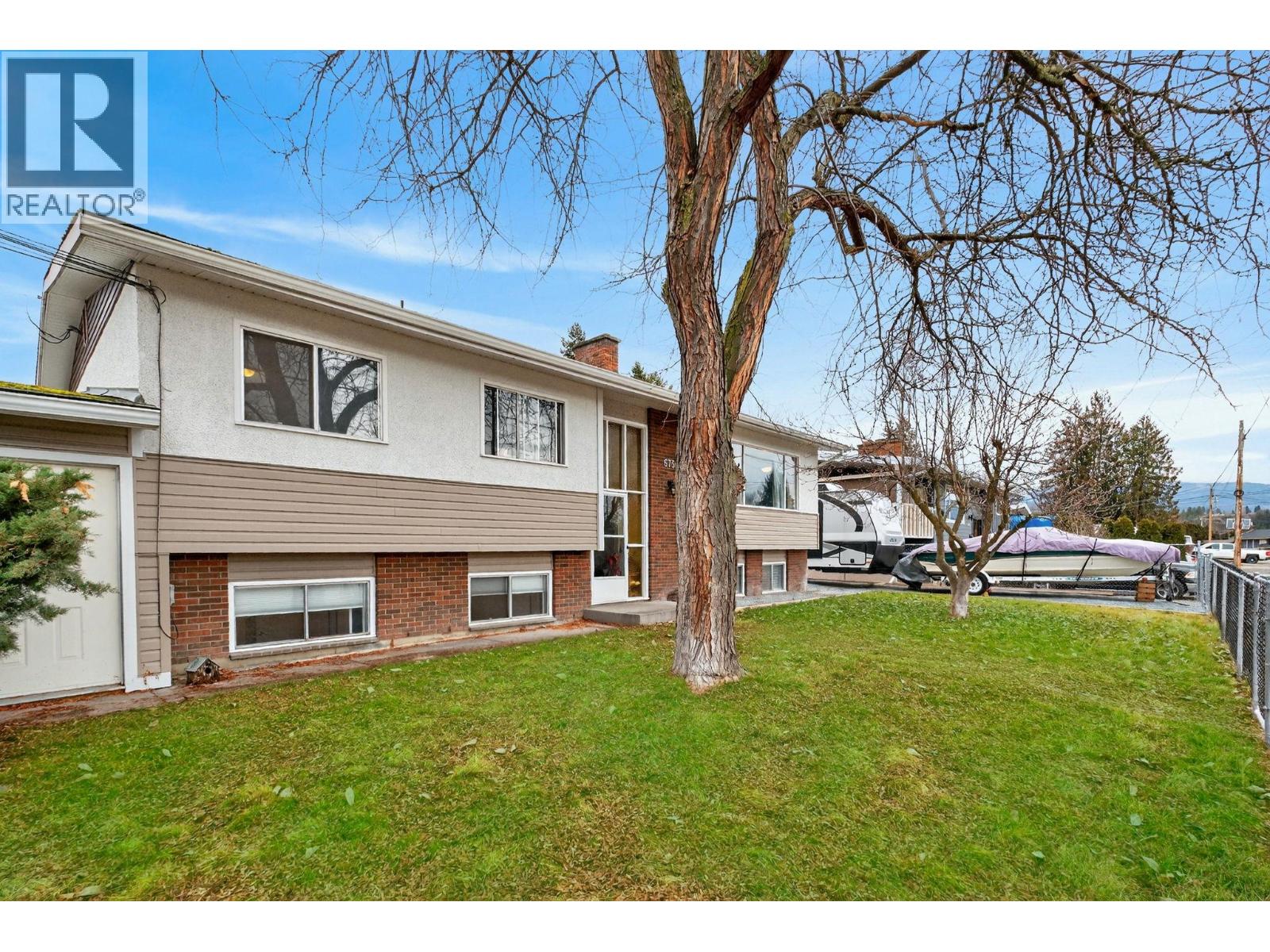  675 Lacey Road, Kelowna