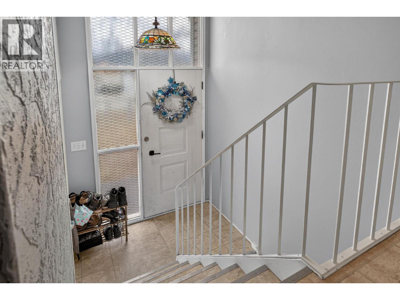  675 Lacey Road, Kelowna