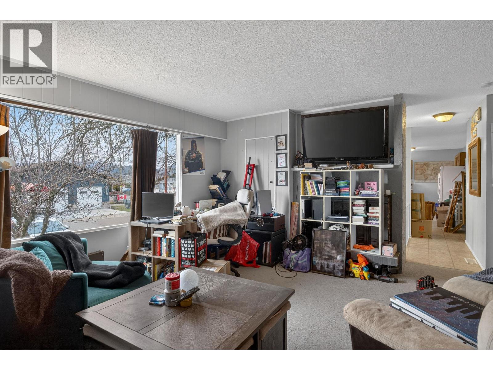  675 Lacey Road, Kelowna